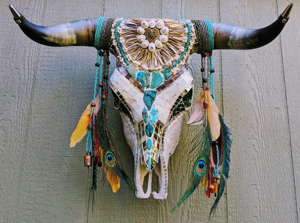 cow skull decor​